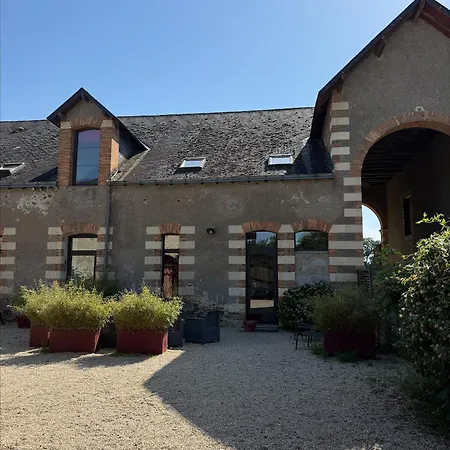 La Cour De L'epinay *